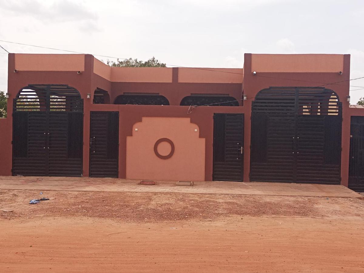 Residence Lynda Prestige Ouagadougou Exterior photo