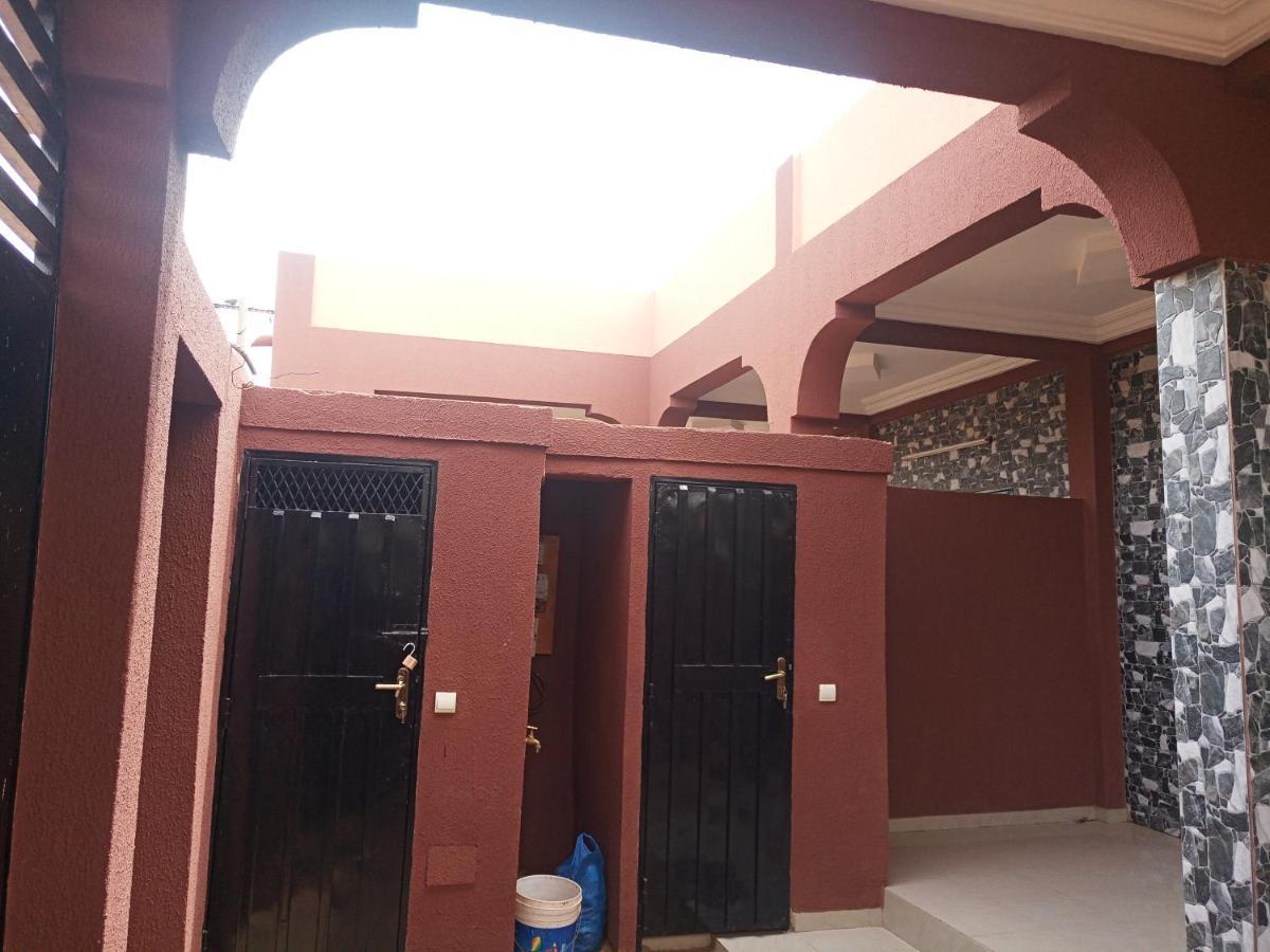 Residence Lynda Prestige Ouagadougou Exterior photo